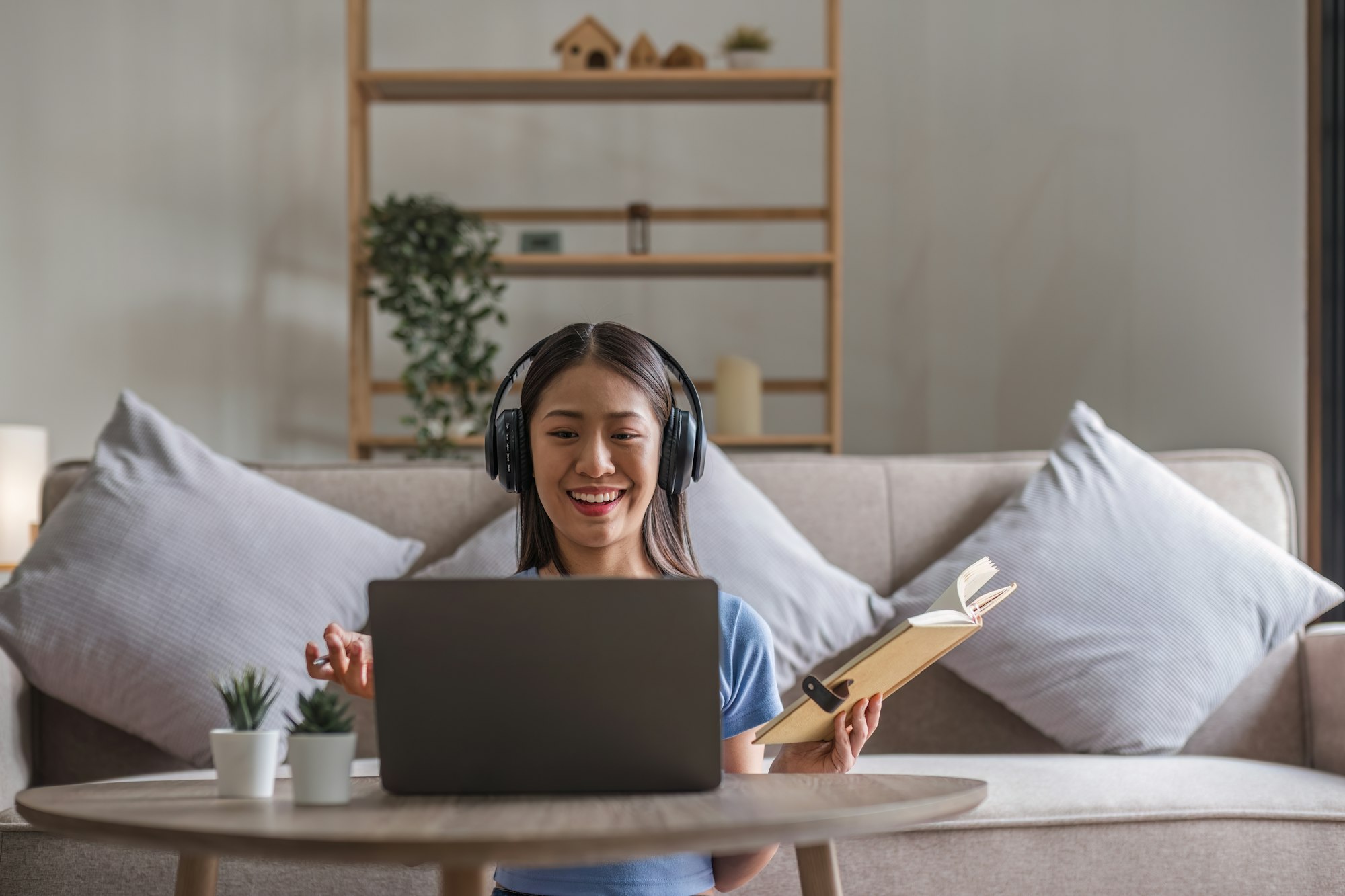 The Benefits and Challenges of Online Learning