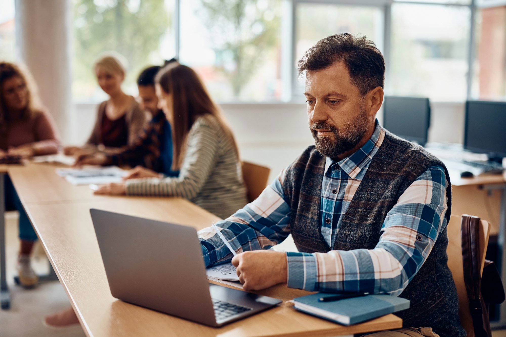 Differences between E-Learning and Classroom Learning