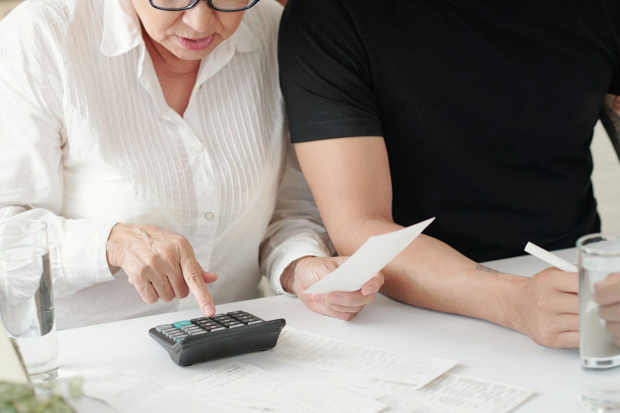Moms Can Offset College Expenses