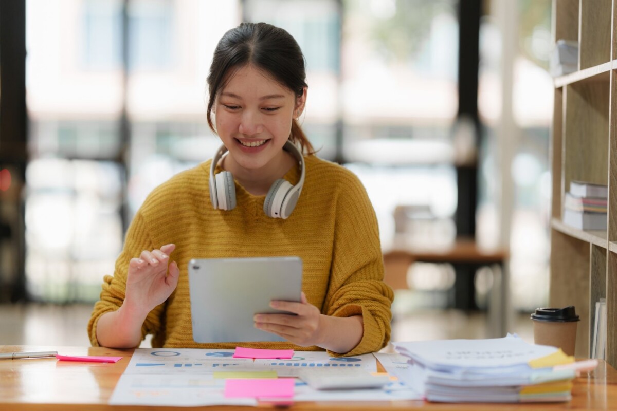 how much is an associate degree